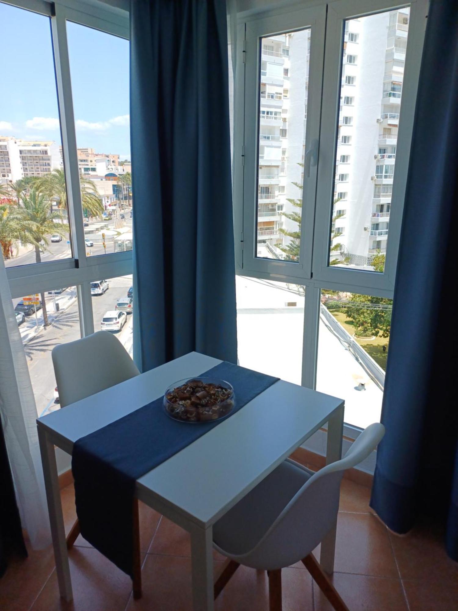 Apartamento Luminoso estudio muy cerca de la playa Benalmádena Exterior foto